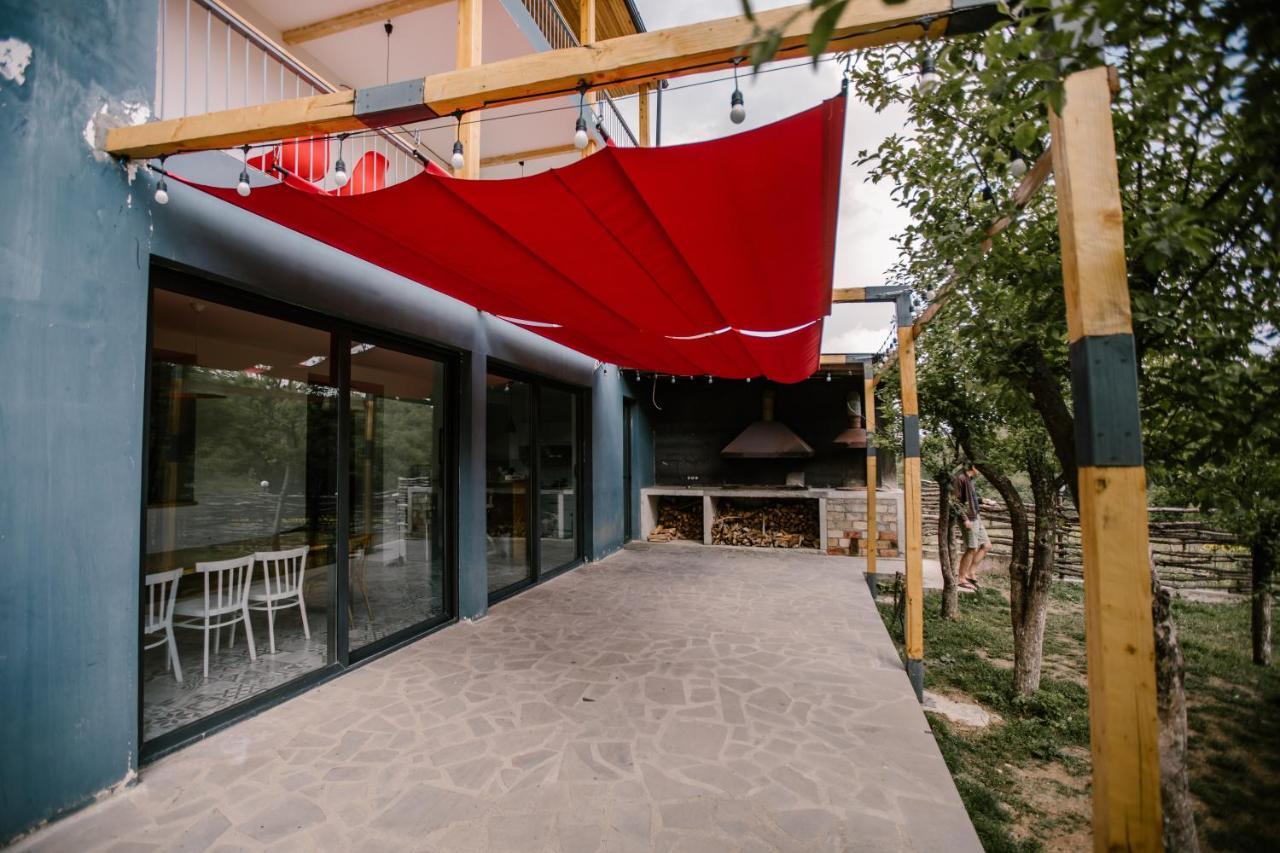 Vardeni Guesthouse Hrazdan Esterno foto